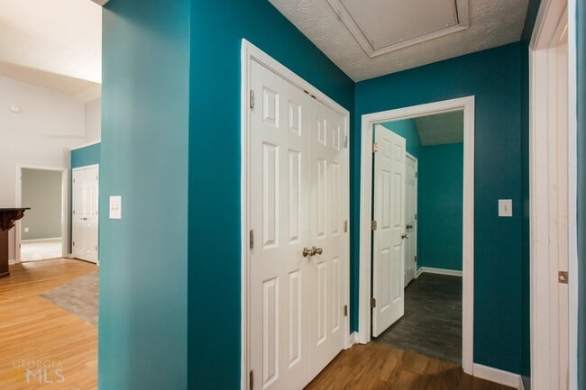 Photo - 137 Bristol Woods Dr