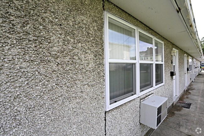 Building - Harms Apartments