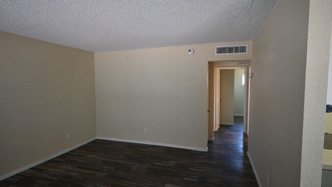 Photo - 2508 N McCarran St Unit 4