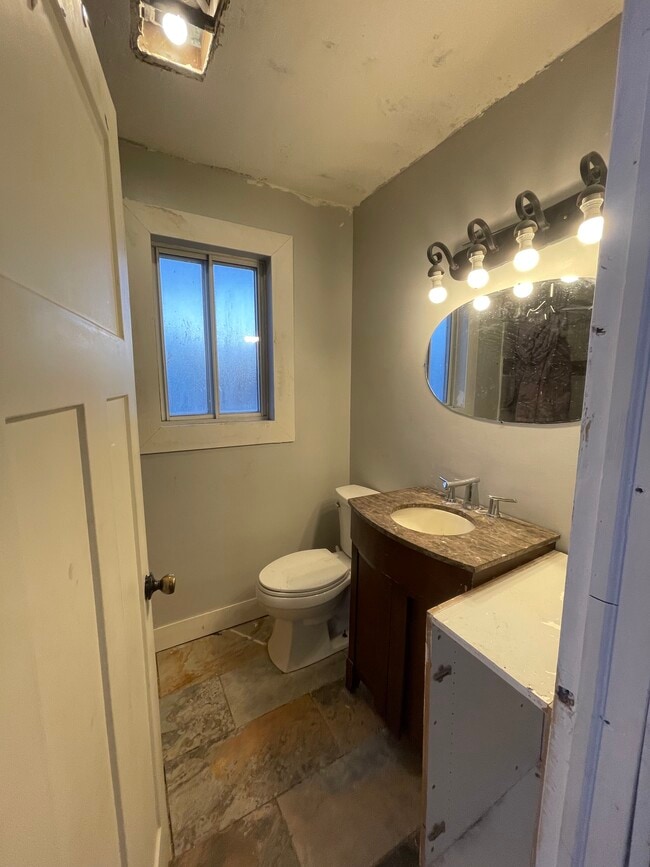 Photo - 2130 S 9500 W