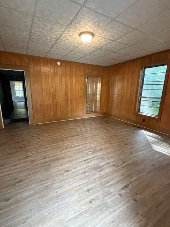 Photo - Renovated 3 Bedroom 1 Bath Home for Rent! (Month to Month Lease Only)