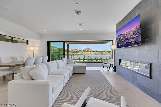 Building Photo - 66 Lakefront Dr