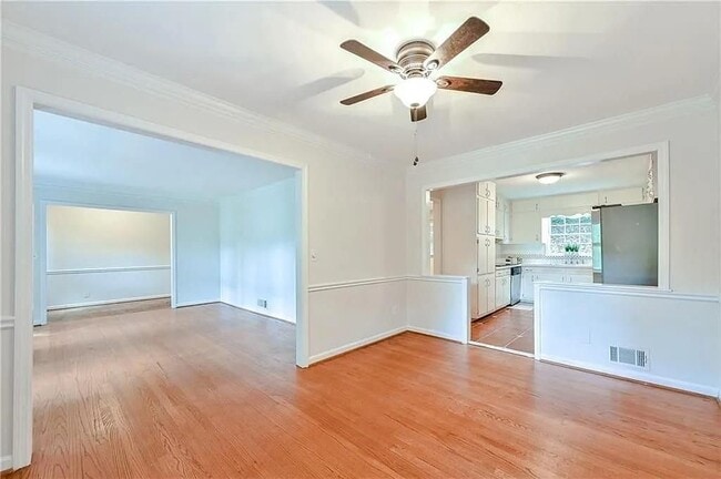 Photo - 260 River Valley Rd NW