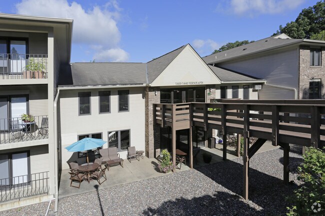 Vernon Oaks Apartments - Vernon Oaks Apartments