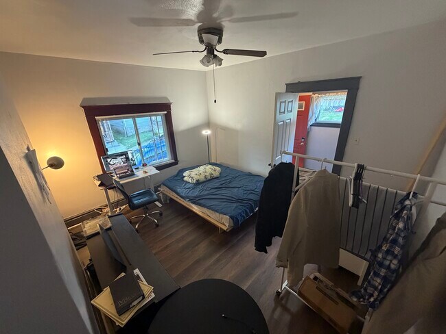 Photo - 262 Dunseith St