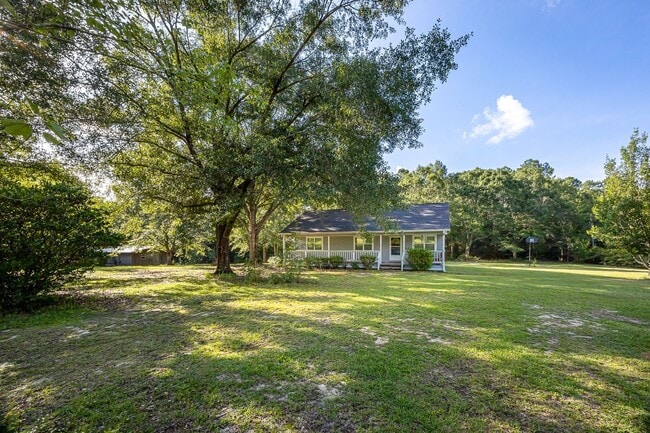 Photo - Peaceful Country Living on 2.4 Acres in Saucier