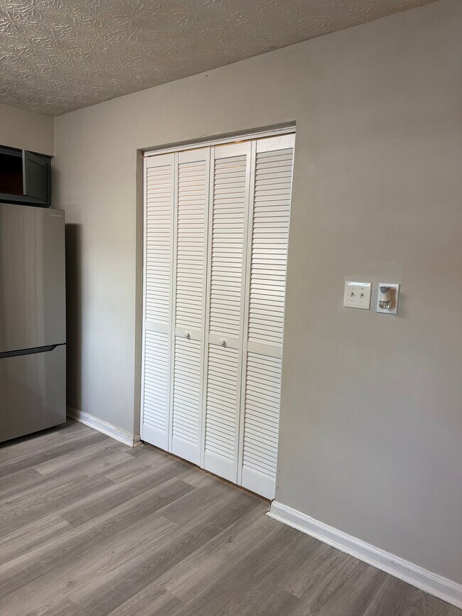 Photo - 3690 Stephanie Ct