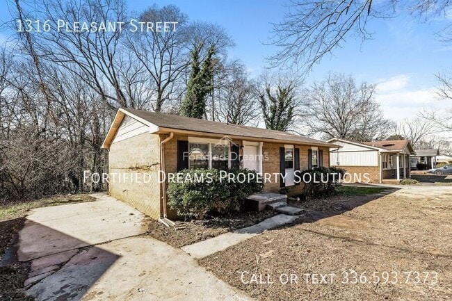 Photo - 1316 Pleasant St