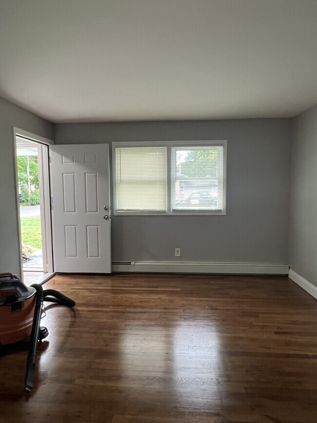 456 Ralph Ave House House Rental in Central Islip, NY