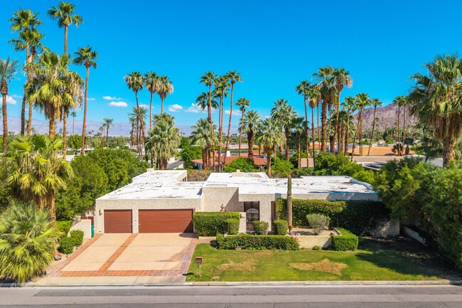 45450 Rancho Palmeras Dr
