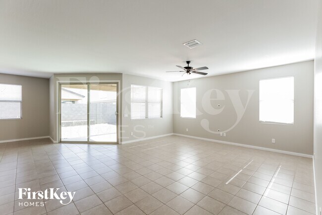 Photo - 30299 N Hummingbird Ln