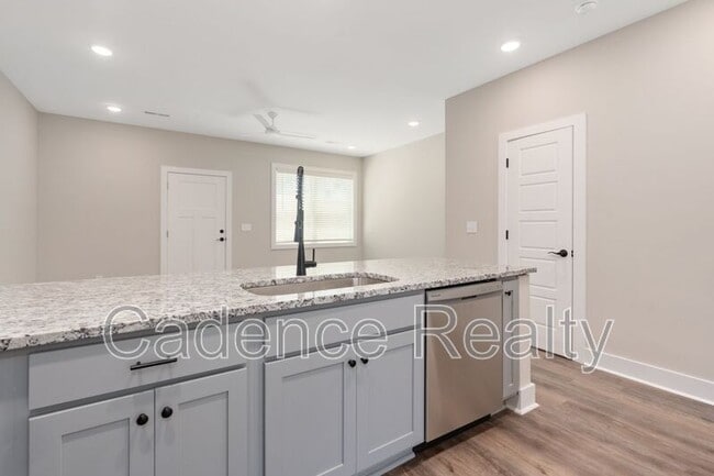 Photo - 1709 Perimeter Lp
