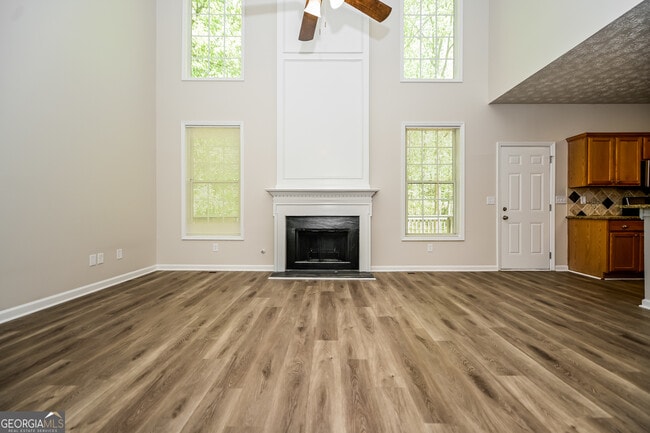 Photo - 520 Hilly Ct