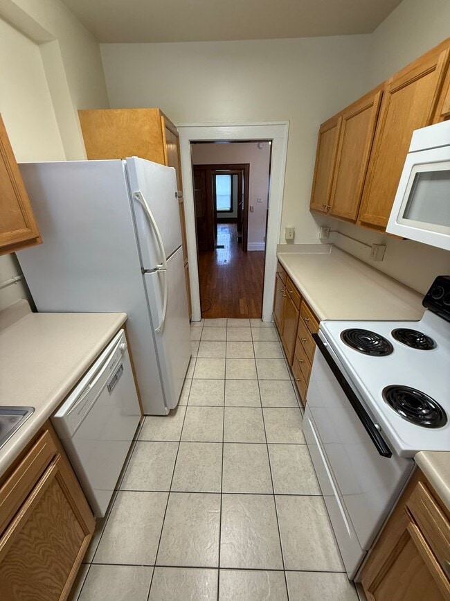 Photo - 2112-2120 Indianola Ave. Unit 2118