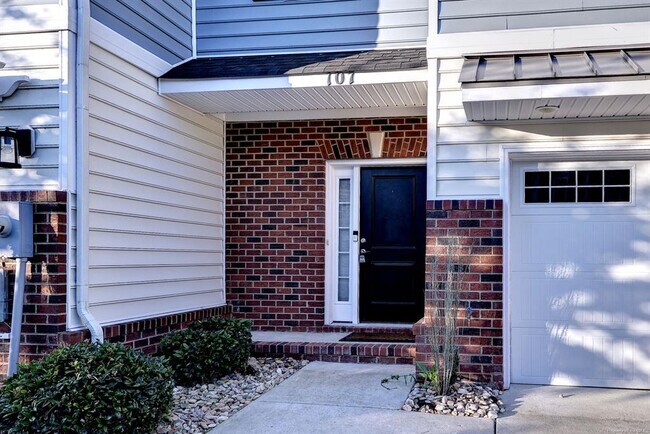 Photo - 107 Bicameral Ln