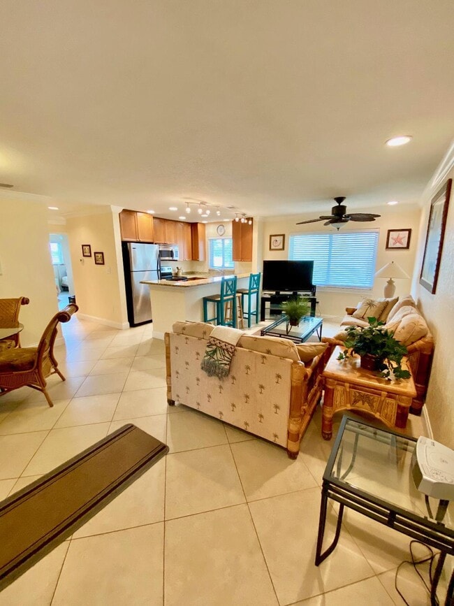 Photo - 9060 Blind Pass Rd Unidad 25