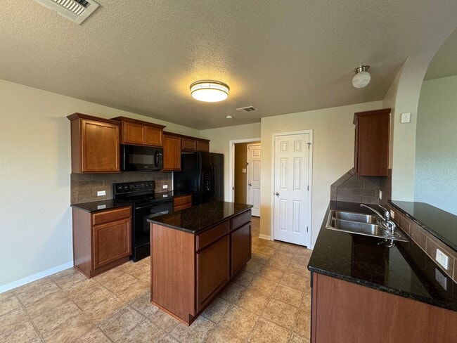 Photo - 7819 Woodbury Dr
