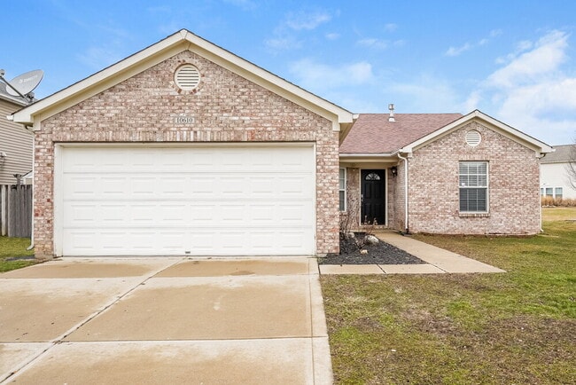 Building Photo - 10610 Crackling Dr