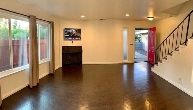 Photo - 2400 Northrop Ave