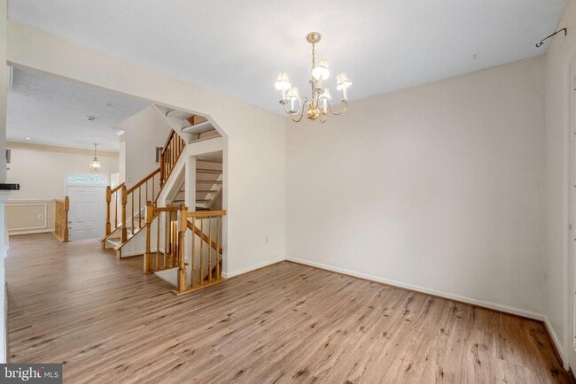 Photo - 5522 April Journey