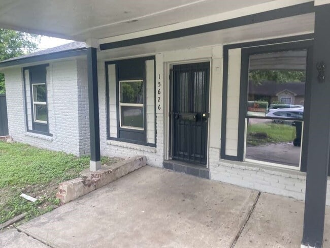 Photo - 15626 Corsair Rd