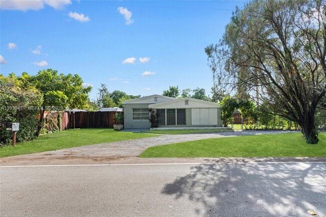 Photo - 1300 NE 183rd St