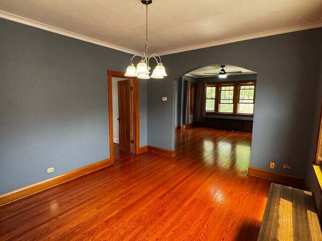 5750 N Meade Ave Unit 2