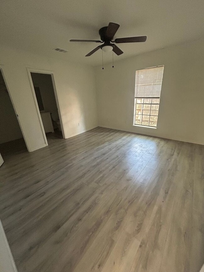 Building Photo - 8216 Elkridge Ave Rental