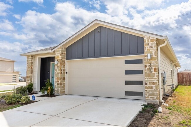 Photo - 305 Fairfax Ave