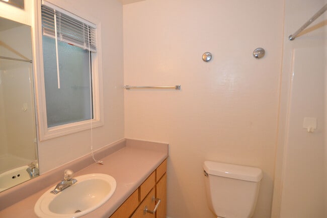 Photo - 1720 West St Unit A