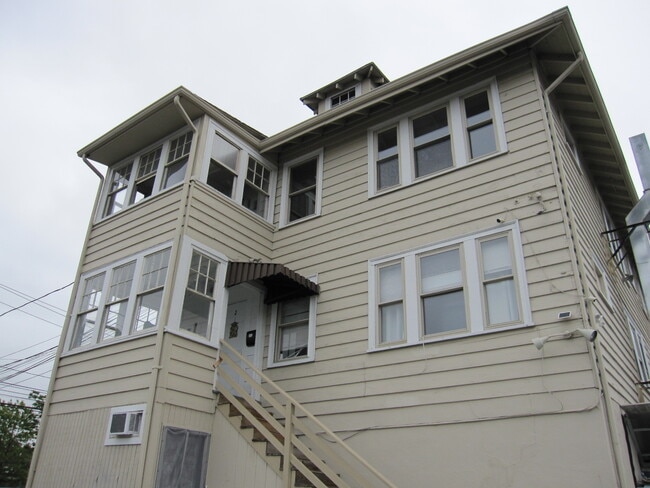Photo - 795 Concord St Apartments Unit 3