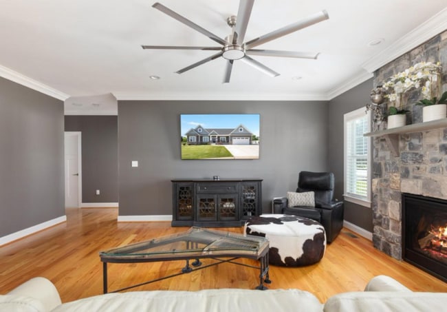 Photo - 103 Derrynan Ct