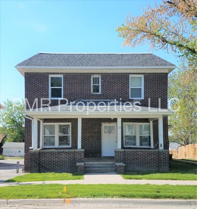 Building Photo - 118 Platner St Unit D