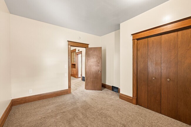 Photo - 754 5th St E Unidad 1