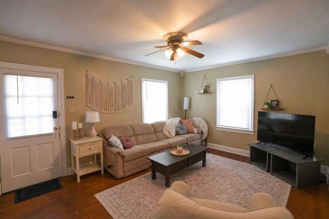 Photo - 642 Golfview Dr