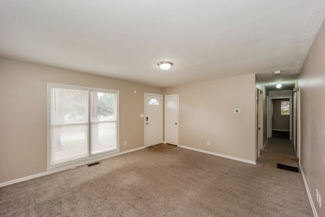8175 Eton Ct