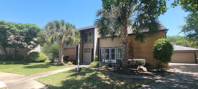 Building Photo - 11302 Meadow Lake Dr