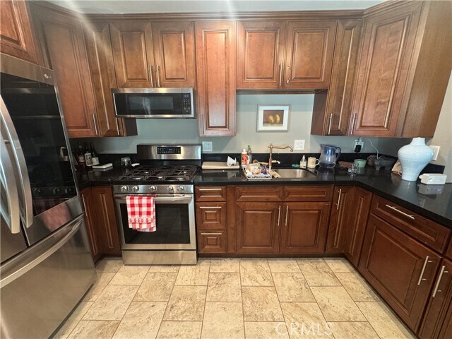 Photo - 800 Skyland Dr