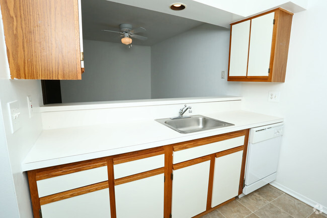 2 Bed 1 Bath - Kitchen - Harbor Cove Apartments & Beach Club