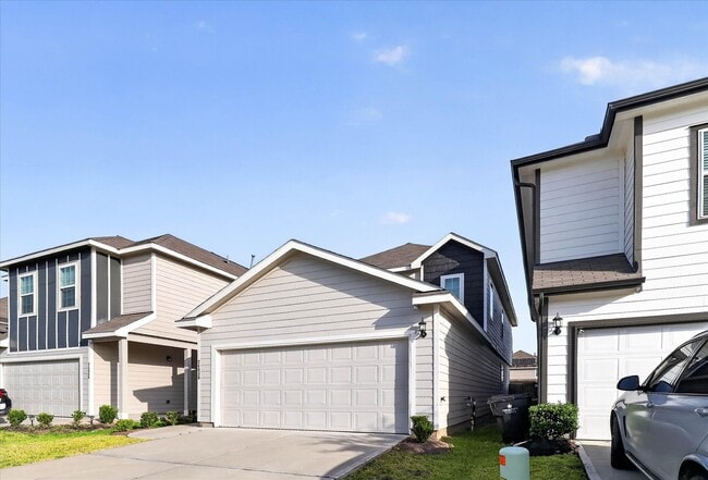 Photo - 24839 Goldoni Dr