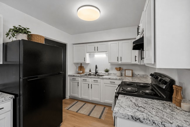 Photo - Glenwood Village