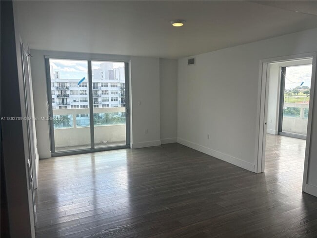 Photo - 1025-1092 92nd St Unit 701