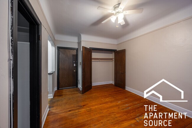 Photo - 968 W Cuyler Ave Unit 305