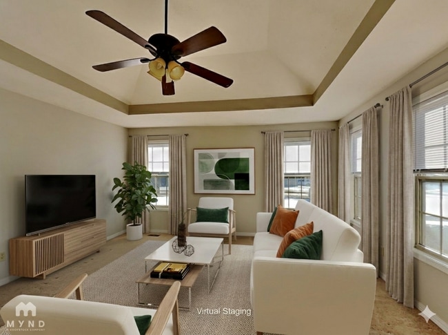 Photo - 664 S Mahn Ave