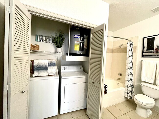 Photo - 2222 Smith St Unidad 226