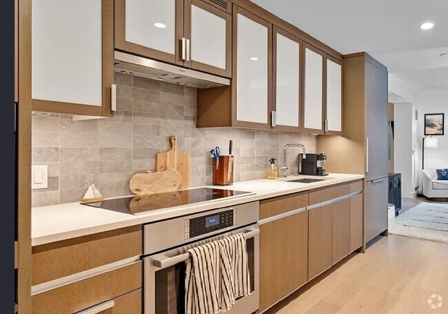 Building Photo - 570 Broome St Unit 6B Rental
