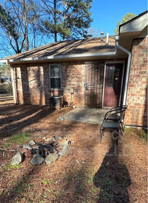 Photo - 106 Oak Park Ct