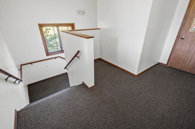 501 Alan Dr, Mount Horeb, WI 53572
