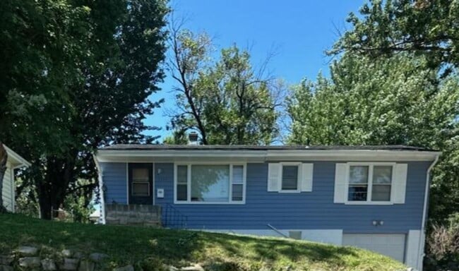 Three Bedroom Home! - Three Bedroom Home!