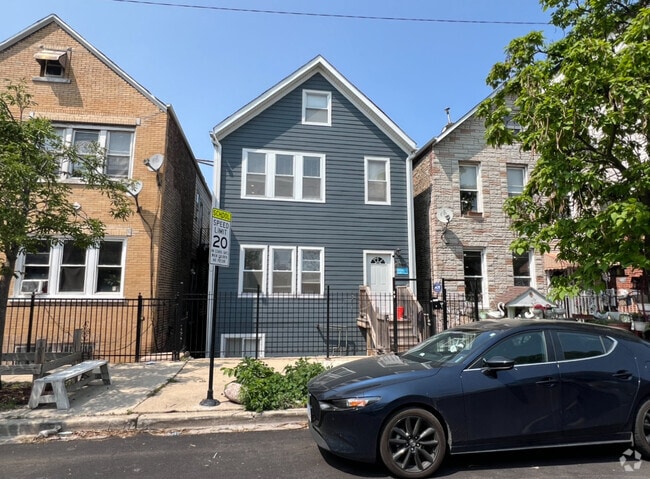 Building Photo - 1906 W 17th St Rental